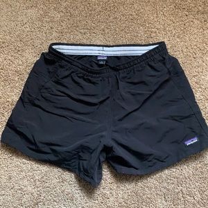 PATAGONIA Women’s Black baggies Sz S